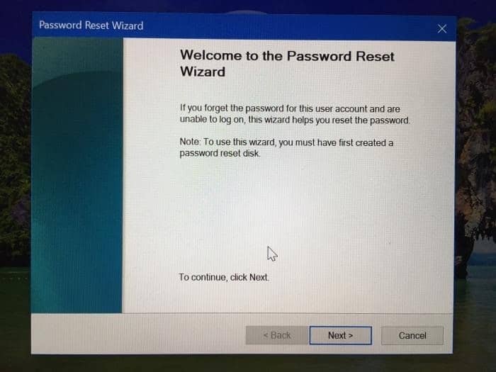 如何用密码重置盘更改忘记的 Windows 10 密码-第4张图片-致知笔记